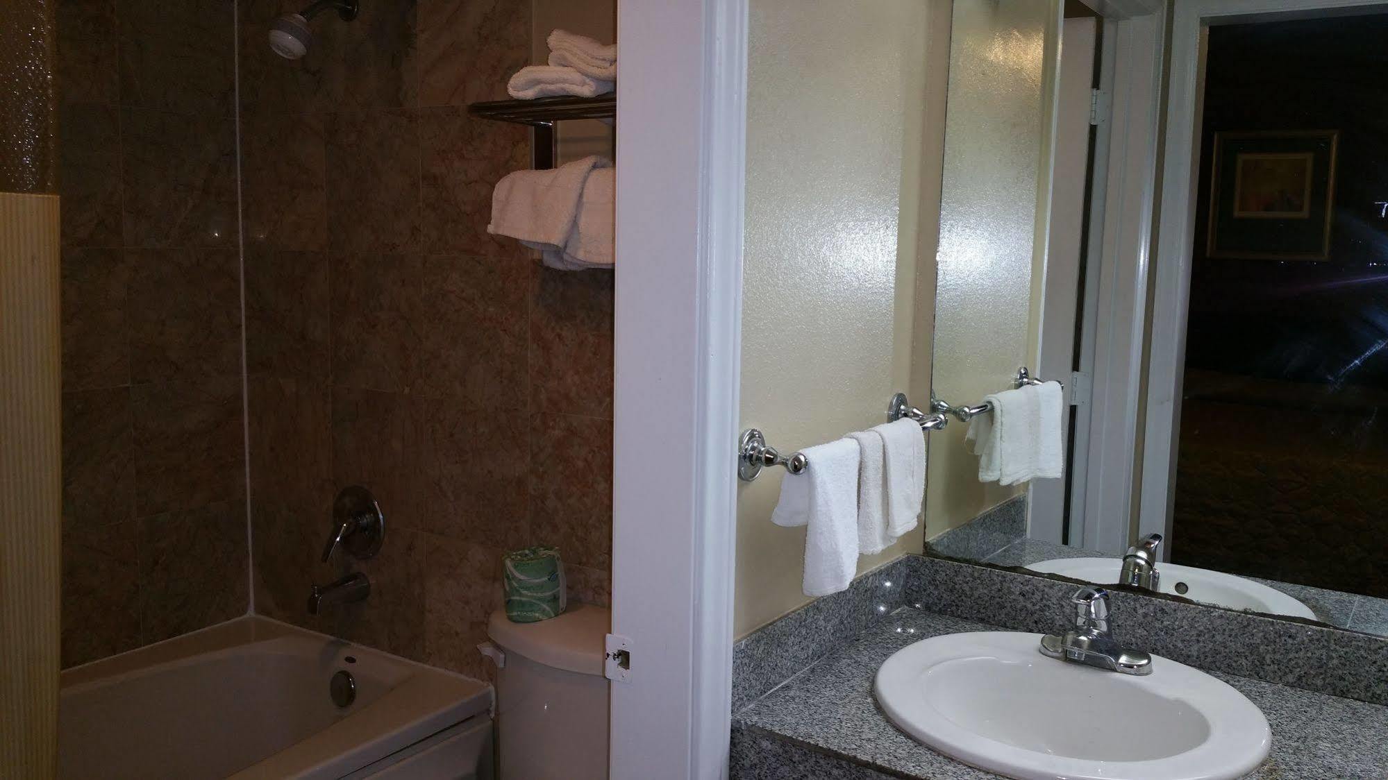 Executive And Motel 2*